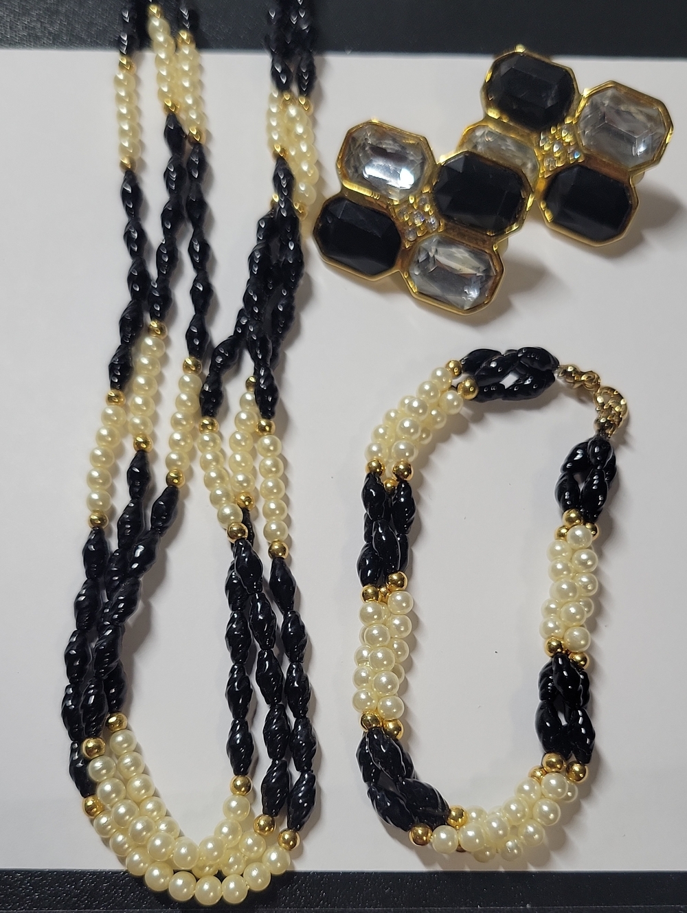 Elegant Black and Bead Twisted Bead Necklace & Bracelet Set